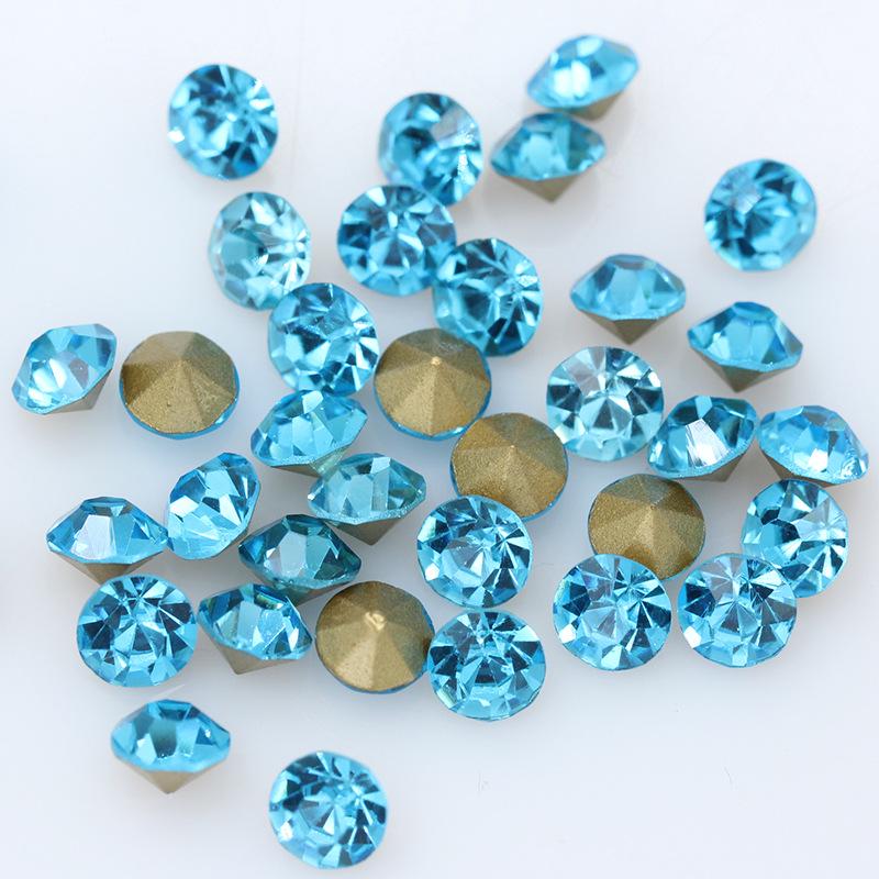 Large Round Colored Pointed Back Glass Rhinestones for DIY Phone Cases and Nail Art.