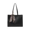 A Large-capacity Retro Commuter Tote Bag with A High-end, Elegant and Fashionable Single-shoulder Style