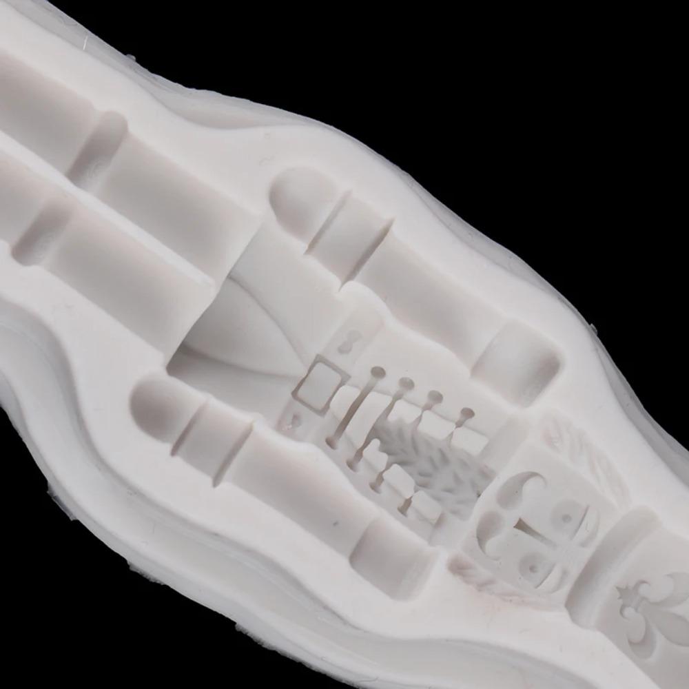 Three-dimensional Nutcracker Soldier Chocolate Mould Clear Details Fondant Cake Mold  Xmas