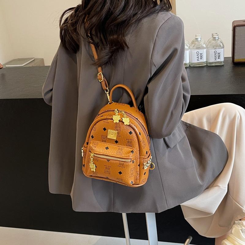 2025 Autumn and Winter New Premium Backpack Fashion Versatile Casual Schoolbag Light Luxury High-end Trendy Bag