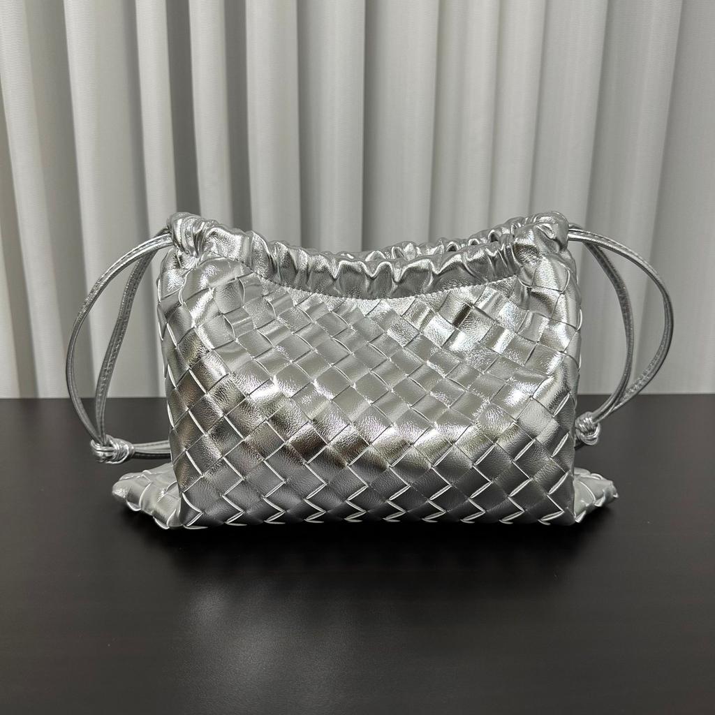 2024 New cowhide woven armpit bag large-capacity commuter bag versatile leather crossbody shoulder woven women's bag