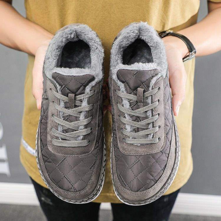 

Winter trend men s shoes 2025 new clown board shoes casual canvas shoes men s velvet thickened warm sports cotton shoes 42