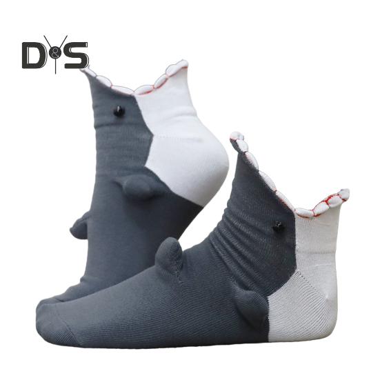 Crocodile Socks Novelty Shark/Croc Biting Leg Floor Socks Winter Home Warm Knitted Animal Socks for Men And Women
