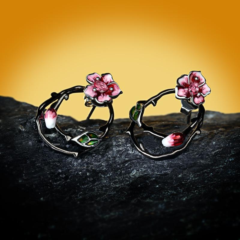 Vysoce kvalitní náušnice s květinovým motivem, ručně vyráběné, s jemným smaltem, duté, dámské, stříbrné, romantické květinové šperky