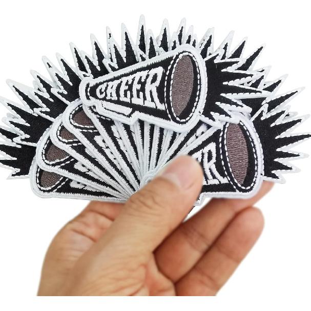 

FSFYXHCНабор 12 шт. Чирлидерский мегафон Игровой день Черно-белая термонашивка Командная нашивка Рупор Спортивные игры Вышитая бейсболка