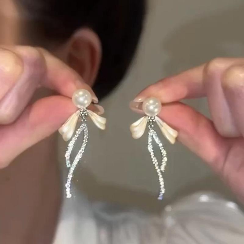 Zircon Geometric Pearl Stud Earrings Autumn and Winter Retro Elegant Earrings Temperament Earrings Women