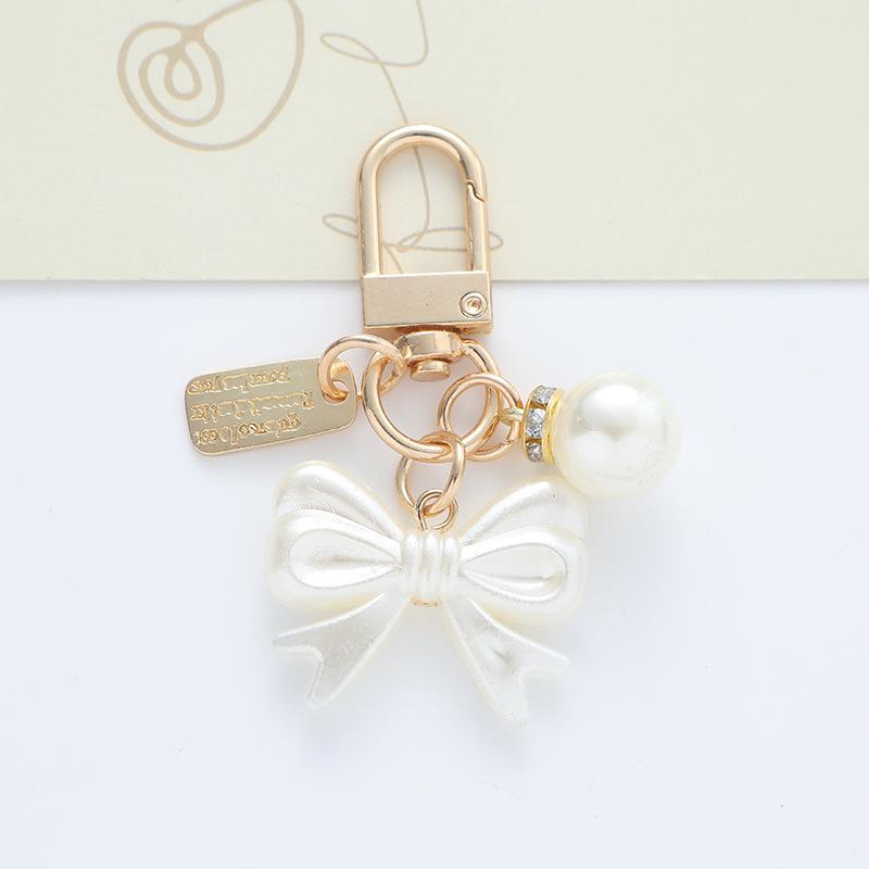 Wangdins Pearl Heart Keychain & Nameplate Earphone Case Decoration