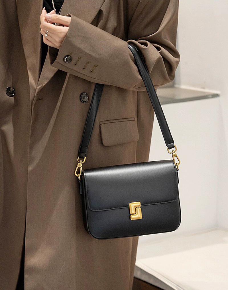 New style tofu bag, high-quality and stylish genuine leather women's bag, shoulder bag, crossbody bag, small square bag.