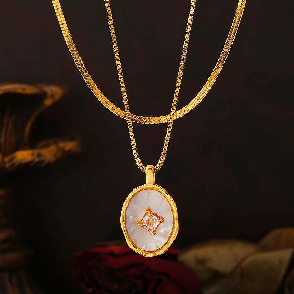 18k Gold-Plated Titanium Steel Clavicle Chain with Zircon and Mother-of-Pearl Oval Copper Pendant
