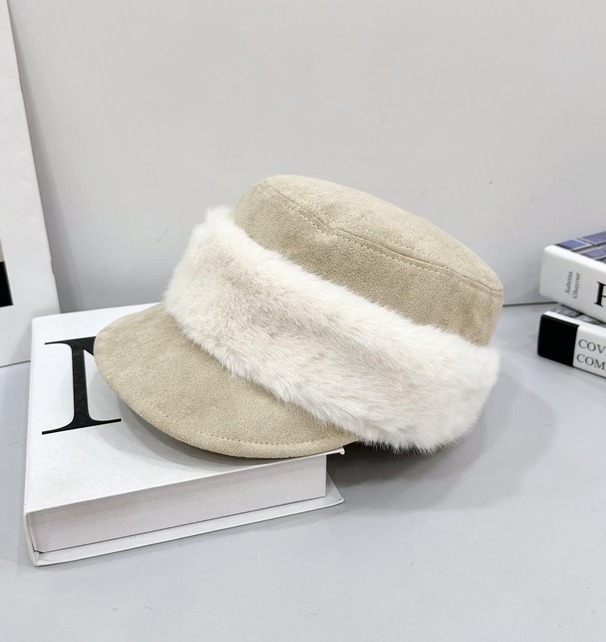 

Ancient suede plush flat top equestrian hat women s autumn and winter temperament warm versatile face small cap One size fits all