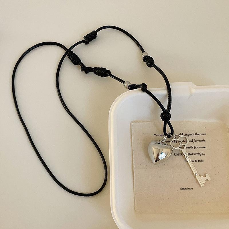 

Солодкий і прохолодний стиль кохання ключ кулон намисто жіночий нішевий дизайн почуття особистості мода темперамент універсальний шия ланцюг светр ланцюг