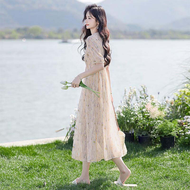 Sweet French Floral V-Neck Puff Sleeve Dress