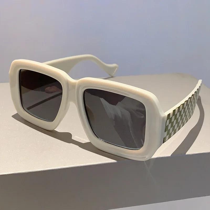

New Big Frame Square Chessboard Grid Sunglasses Women For Men Luxury Brand Designer Sun Glasses Vintage Pink Punk Shades UV400 As the picture