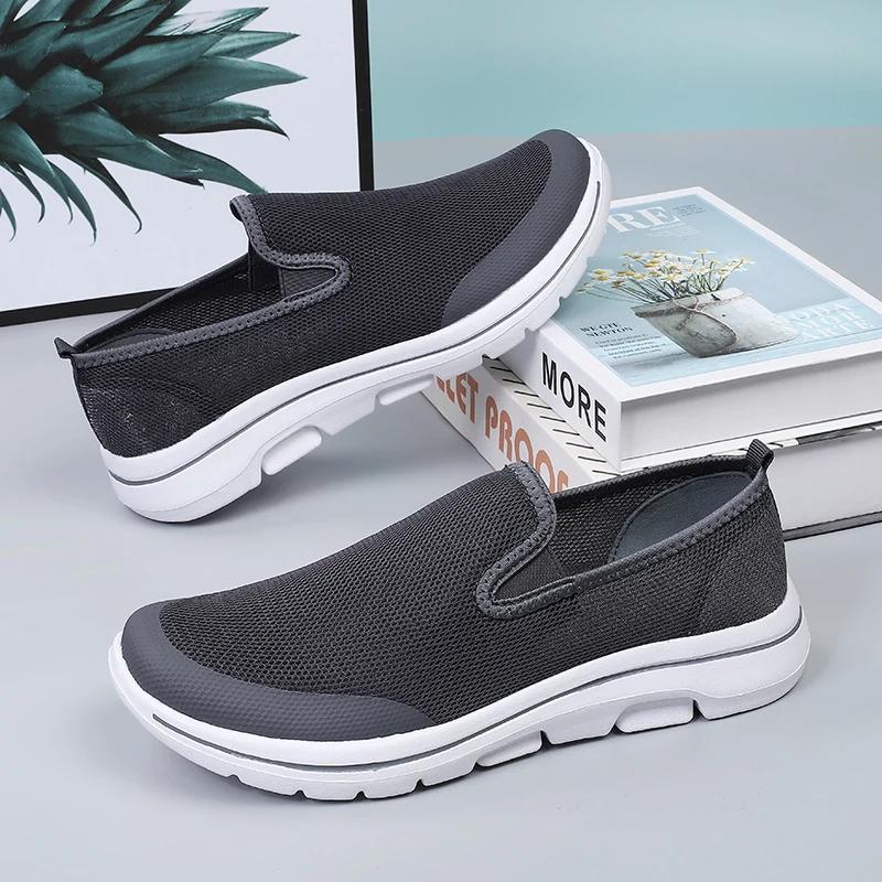 Fashion 2025 New Men's Lightweight Running Shoes Thick Soled Fashionable Breathable Mesh Sports Shoes Women's Gym Yoga Walking Shoes
