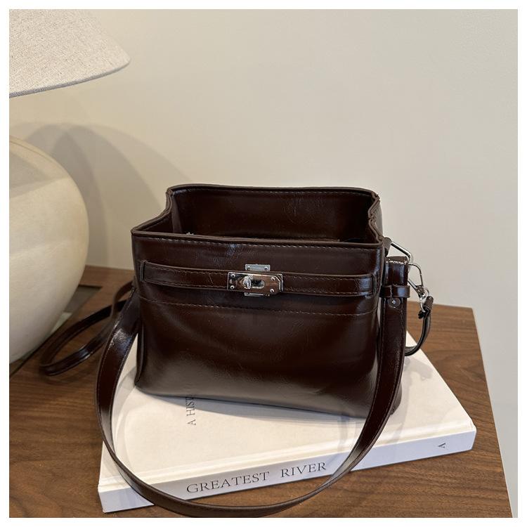 

Модная сумка подмышку на одно плечо с крокодиловым узором, сумка для поездок на работу для женщин, весенняя новинка, маленькая квадратная сумка через плечо