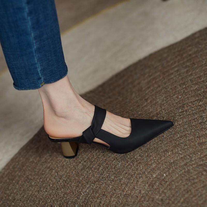 

Оригинальные, нишевые~ остроносые сандалии женские летние имбирные модные на толстом высоком каблуке 39 чёрный