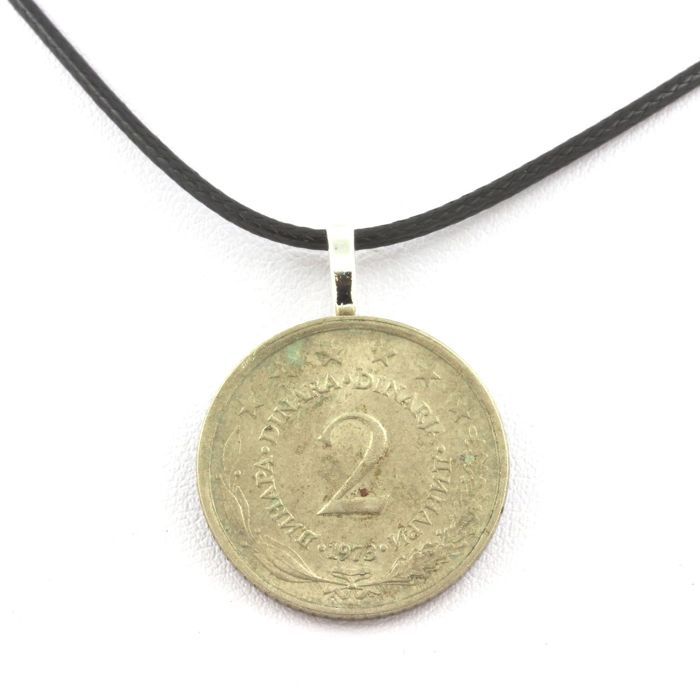 Pierres et Minéraux. Collier pièce de monnaie Yougoslavie 2 dinars Cordon noir.