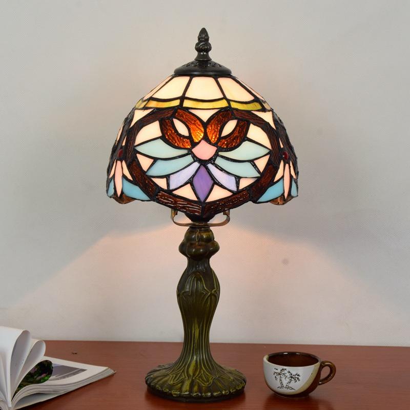 European Style Table Lamp Stained Glass Reading Light Small Room Decorate Lamp for Home Living Room Nightstand Bedroom Office