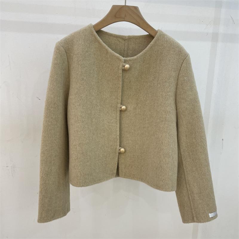

Маленькое двустороннее шерстяное пальто с круглым вырезом женское осенне-зимнее простое маленькое пальто топ универсальная маленькая золотая пряжка M хаки