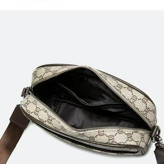 

Thick Multi-Layer Casual Underarm Crossbody Bag - Versatile Fashion for Men & Women 24x16x7 cm темно-коричневого кольору