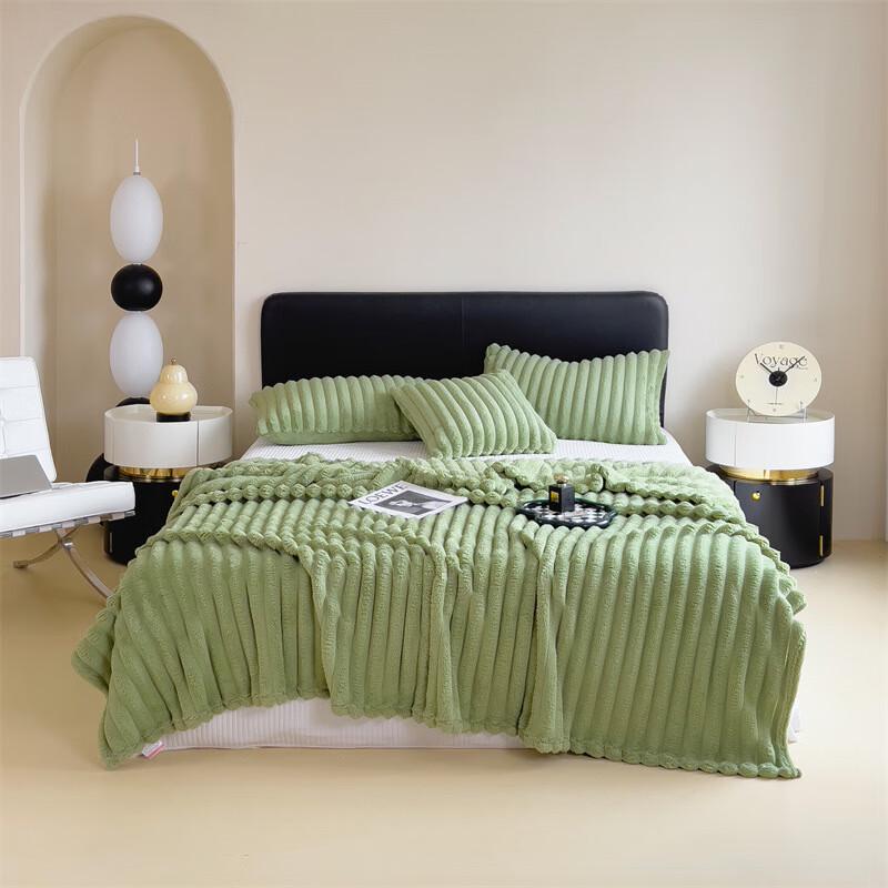 

LISM Milk Fleece All-Season Throw Blanket