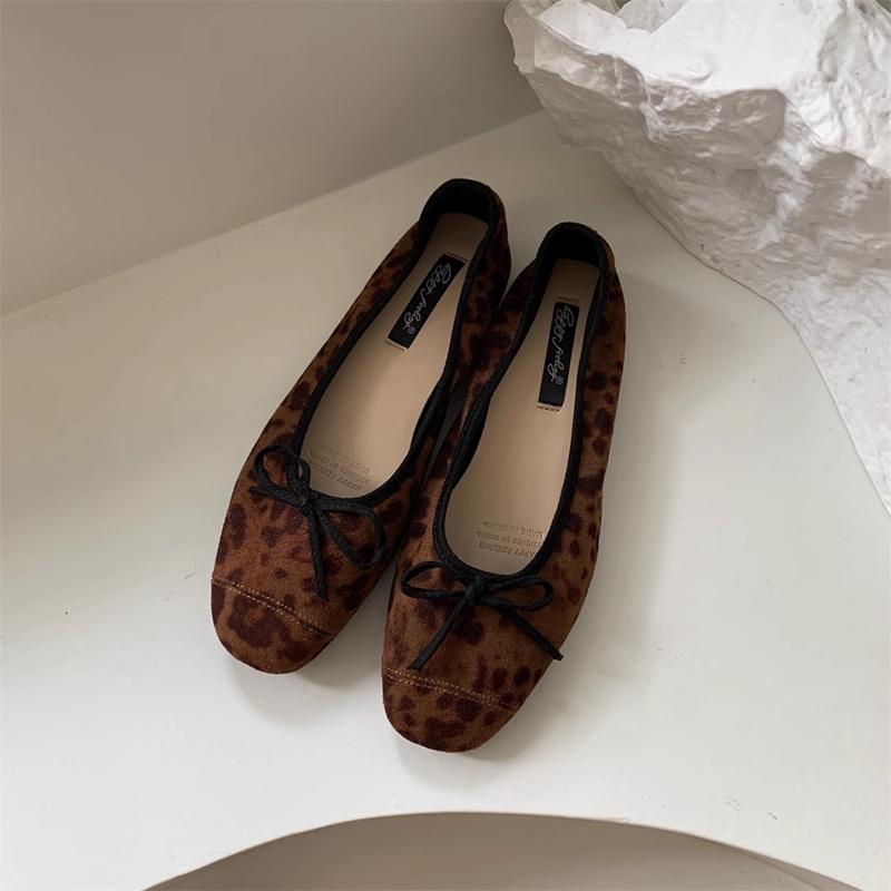 Fashion SUOJIALUN Spring New Women Flat Sheos Fashion Round Toe Shallow Slip On Ladies Ballerinas Shoes Soft Sole Outdoor Ballet Shoes