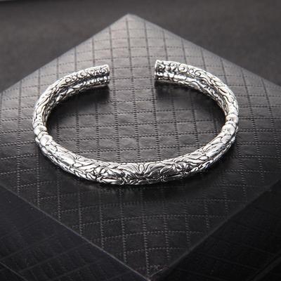 Retro Men's Open Bracelet - Fashionable and Personalized