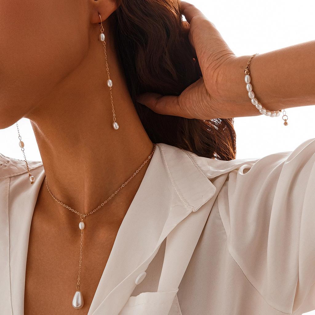 European and American French Commuter Temperament Pearl Chain Necklace, Simple Geometric Round Bead Fringed Item Set
