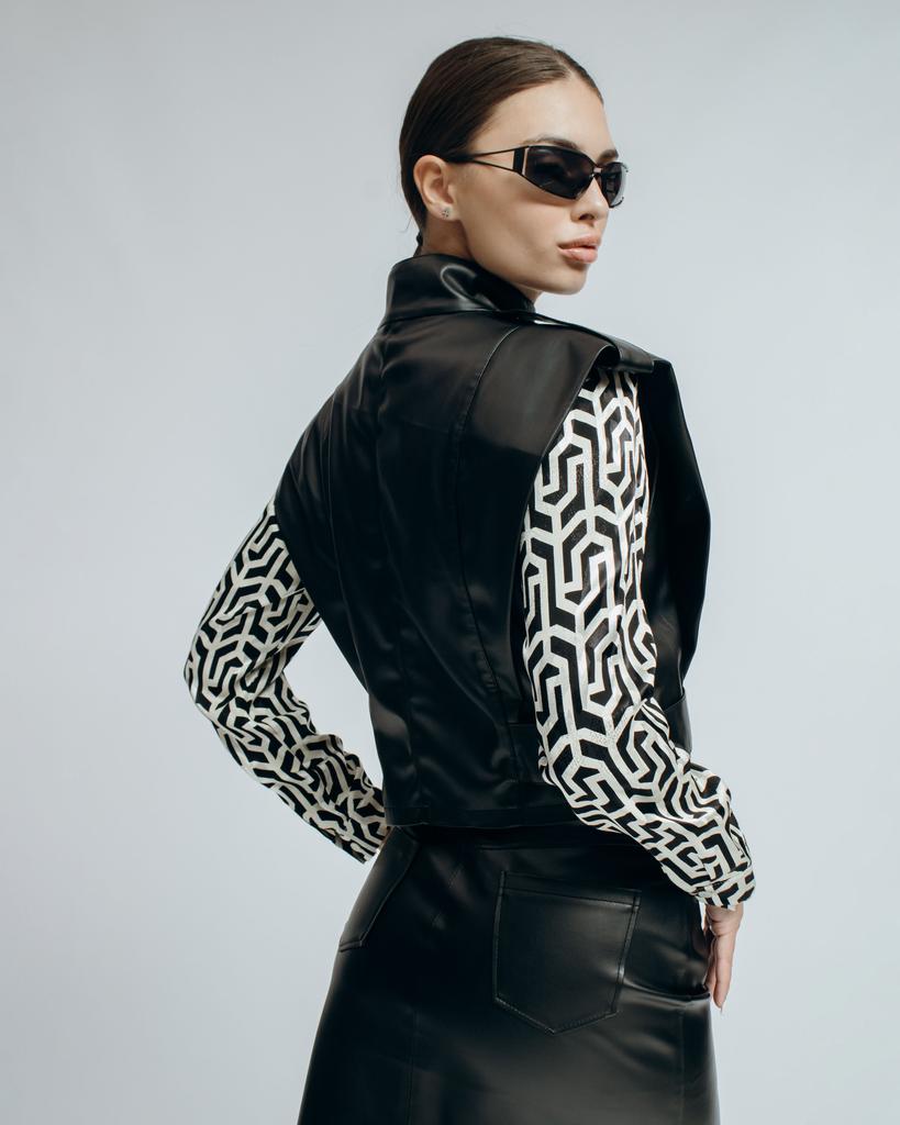 Leather Vest Red Exp. 4193 36 Black