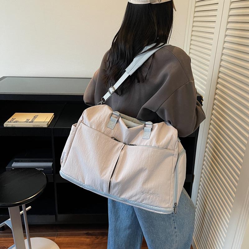 Large-capacity Travel Bag, Lightweight Handbag, Crossbody Sports and Fitness Bag, Men's Fashionable Storage Luggage Bag