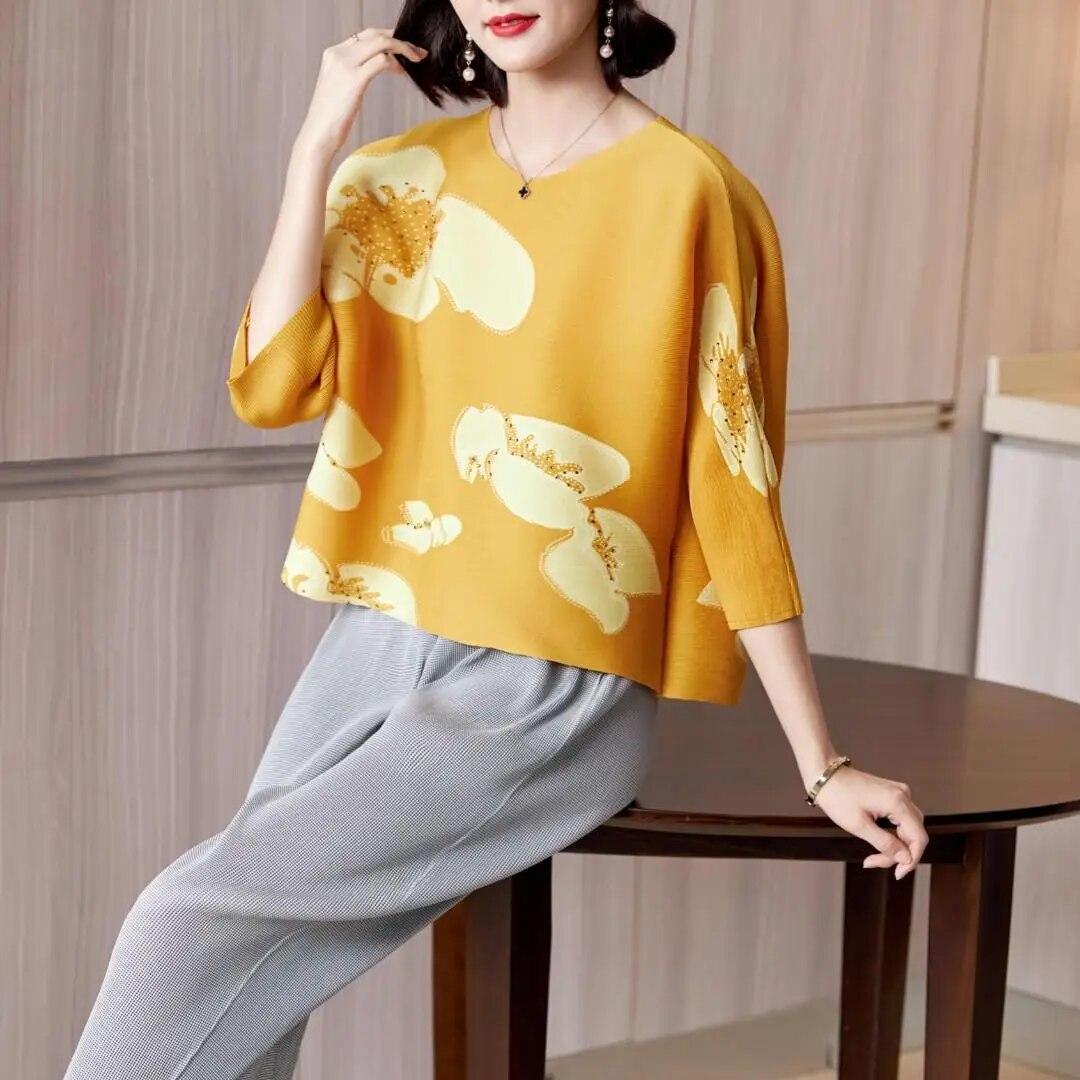 

Женский топ с принтом морщин, летняя мода, универсальный круглый вырез, рукава 3/4, стильная и свободная футболка. XXXL жёлтый