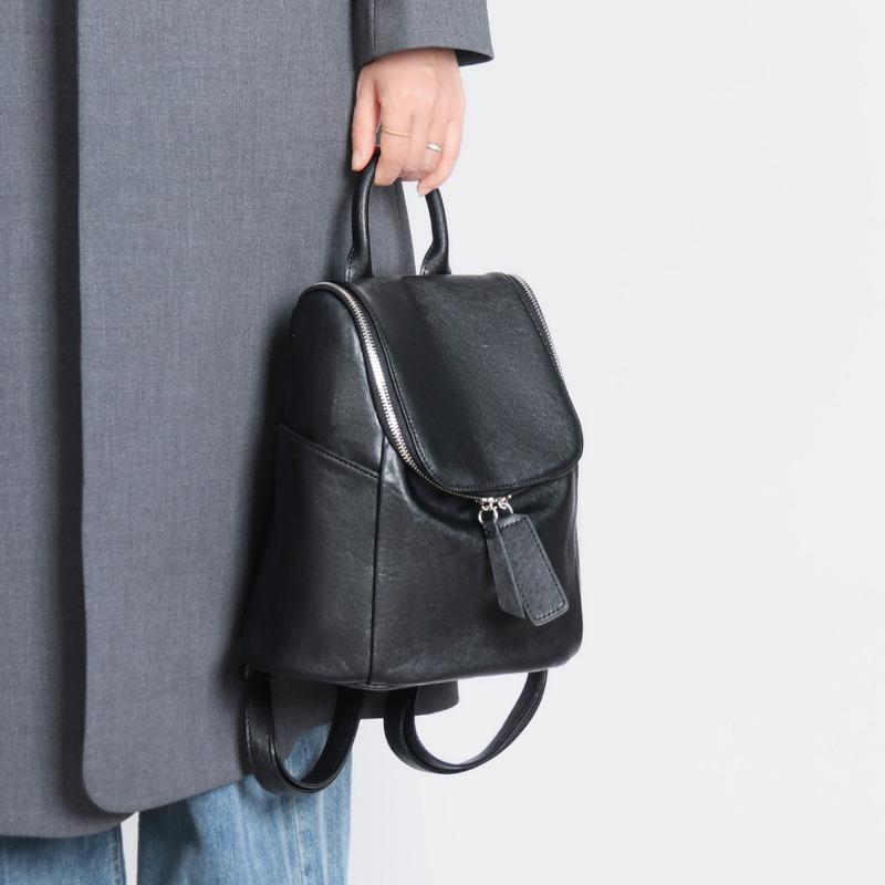 Genuine Leather A Niche Retro Large-capacity Cowhide Bag Is A Commuting and Travel Backpack