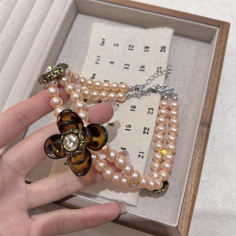 Vintage Heart Leopard Print Necklace For Women Sexy Y2K Flower Pearl Choker Fashion Jewelry Bohemian Charm Gift 02
