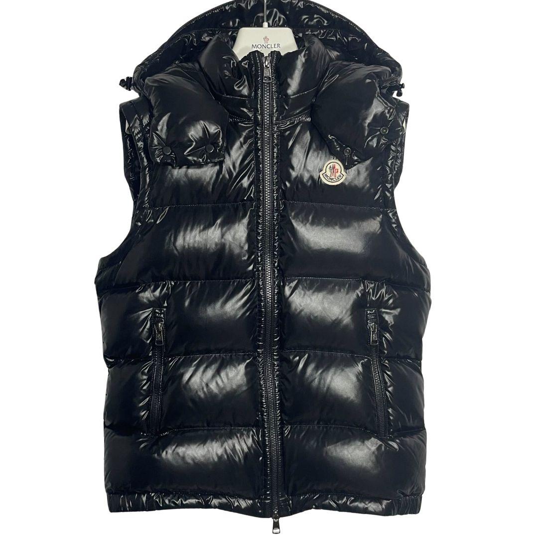 

Used MONCLER LACETDown jacket Nylon mens