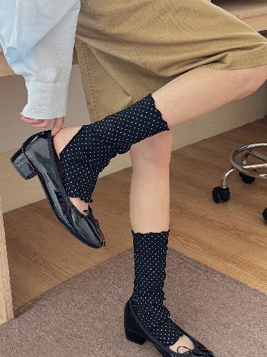 

JK Sweet Girl Ruffle Socks Leg Warmers Korean Polka Dot Medium Tube Socks Foot Cover Lolita Leg Warmers Black White Long Socks One Size белый