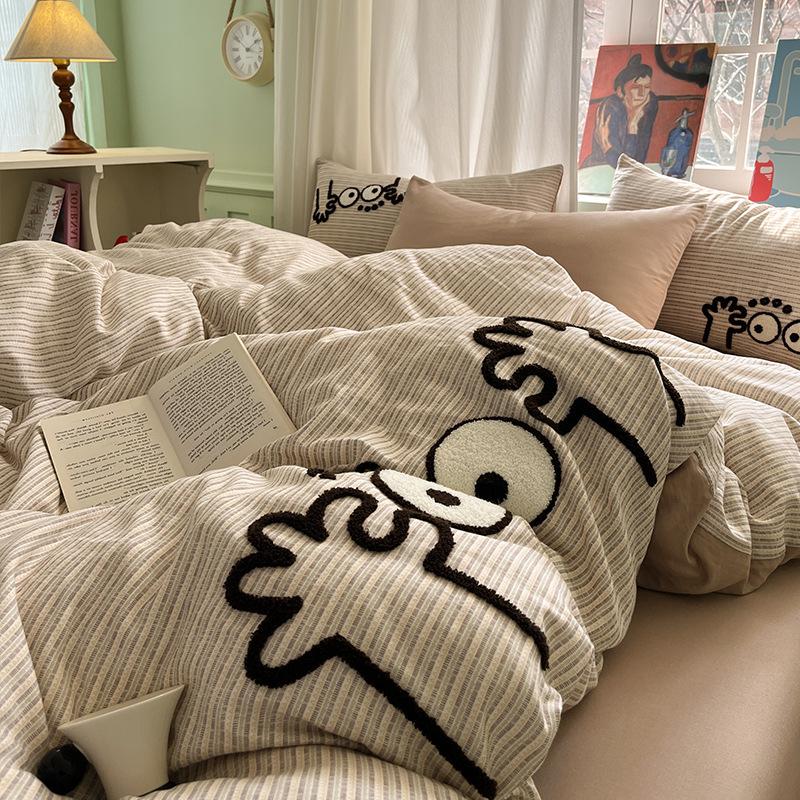 

Четырехпредметный комплект из двухслойной пряжи класса А для матерей и младенцев, махровая вышивка, четырехпредметный комплект из чистого хлопка, хлопковый домашний текстиль, комплект одеяла 1.2m bed three-piece set