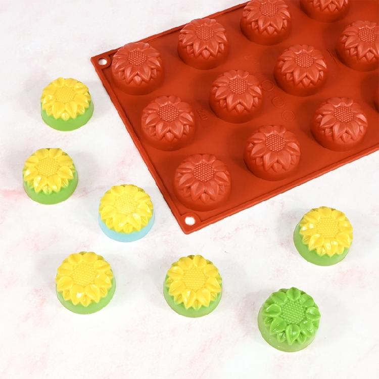Multiuse 15 Cavity Chrysanthemum Silicone Molds For Baking Cakes Soap Candle Nonstick Oven Safe Kitchen Essential