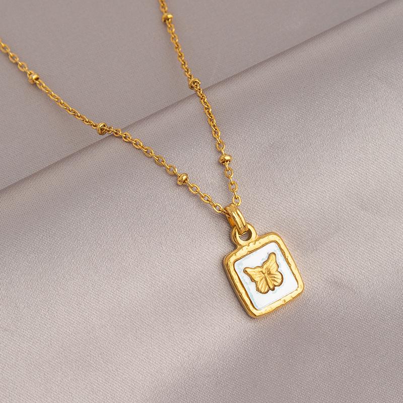 Women's Light Luxury Gold Titanium Steel Necklace - Non-fading, Versatile, High-end Fashion Clavicle Chain Choker.