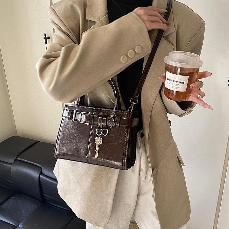 High-end small bag women's new retro versatile messenger bag fashionable portable work small bag messenger bag