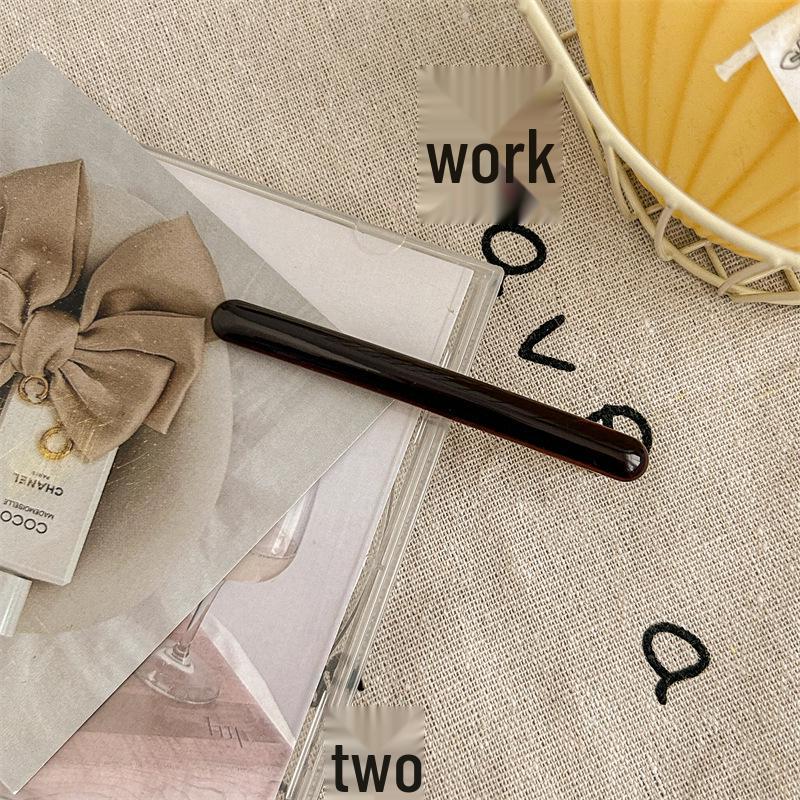 Retro Color Acetate Duckbill Hair Clip for Women: Stylish Side Bangs and Flyaway Management