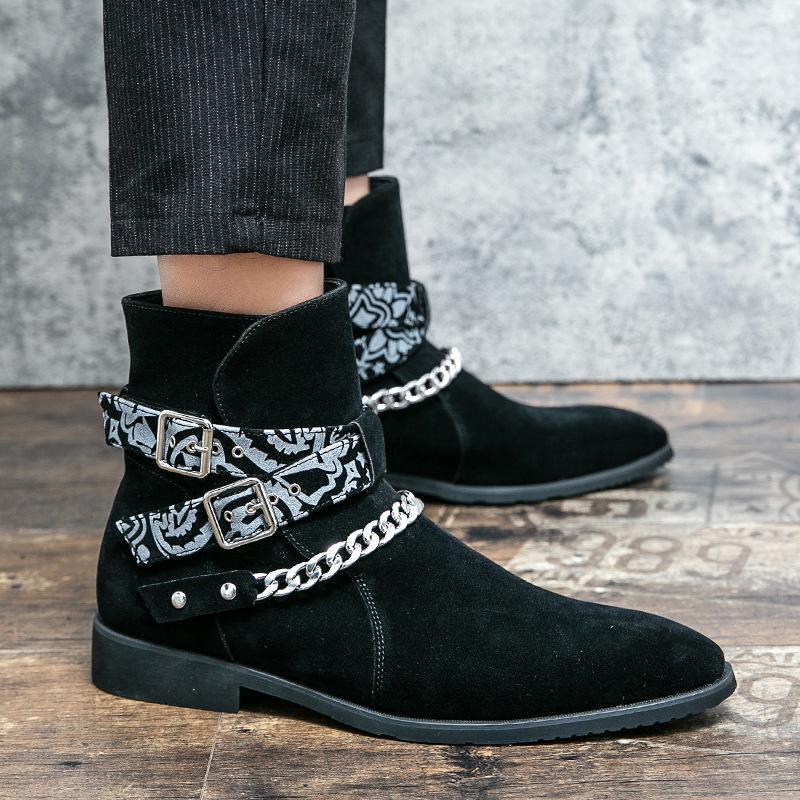 Stivaletti Chelsea da Uomo High Street Taglia Grande con Elastico Laterale, Punta Affilata e Dettaglio Catena alla Caviglia in Pelle Casual, Taglia 48.