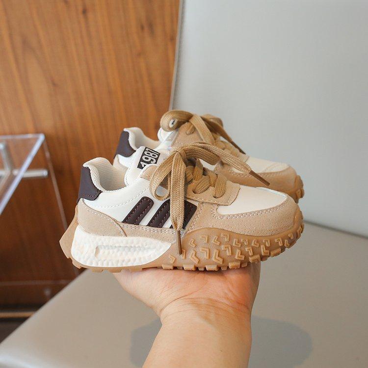 

Children s sports shoes 2025 spring and autumn new girls non-slip casual shoes boys Korean version soft sole medium and old children s dad shoes 37 коричневый