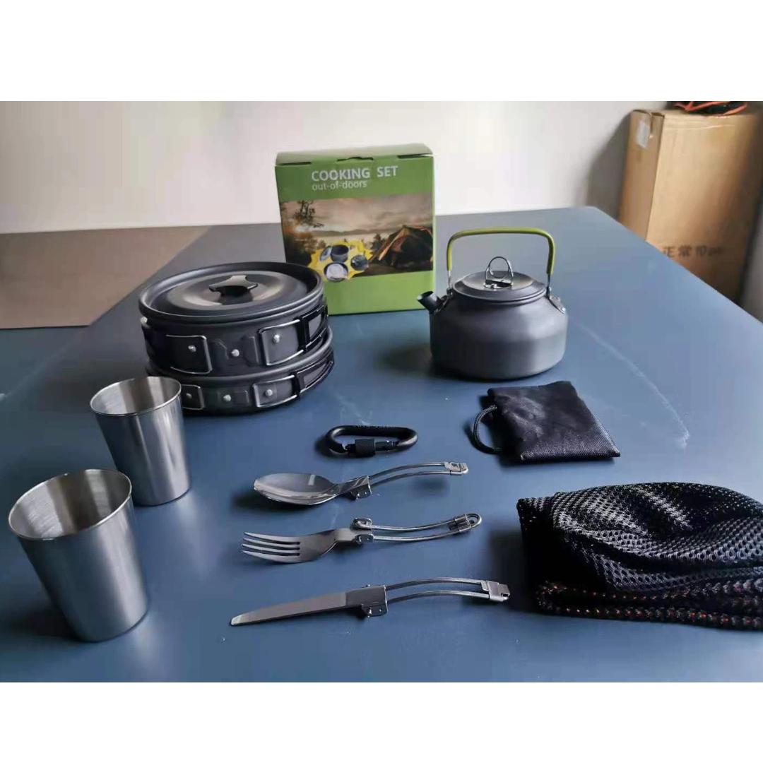 

Compact Outdoor Pot Kit with Colorful Quick Mount Hooks, Camping Cookware for 2-3 Travelers 0.8L