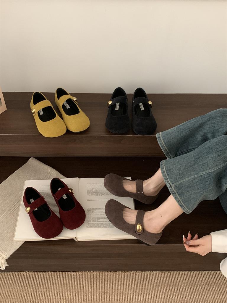 Retro Mori one-word buckle with grandma shoes for women's 2025 new cute round head Mary Jane flat shoes