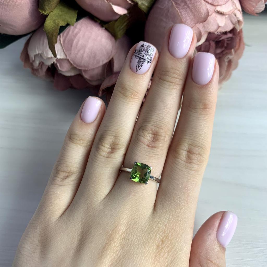 Серебряное кольцо с Султанит султанитом 2.1ct (1983935) 2.32 гр. 925 пробы