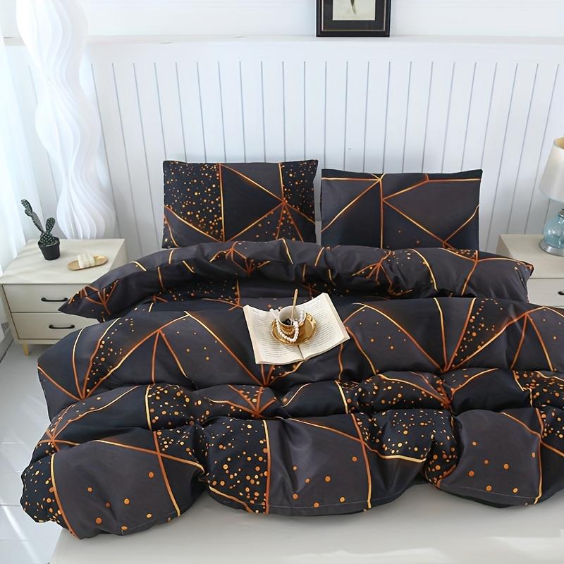 3Pcs Polyester Fiber Soft, Skin-Friendly Duvet Cover Set (Two Pillowcases And One Duvet Cover). Black And Golden Are The Primary