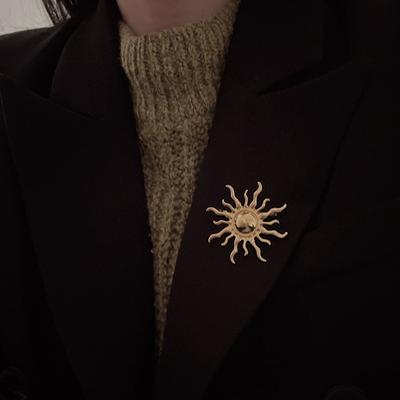 Simple Golden Sun God Brooch For Women Men Coat Accessories Female Vintage  Brooches Jewelry Accessories Gift