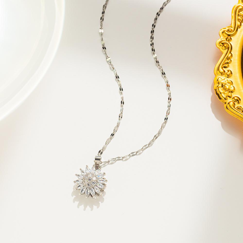 Rotatable Sunflower & Daisy Necklace - Full Diamond Clavicle Chain for Women, Best Seller in Titanium Steel Jewelry
