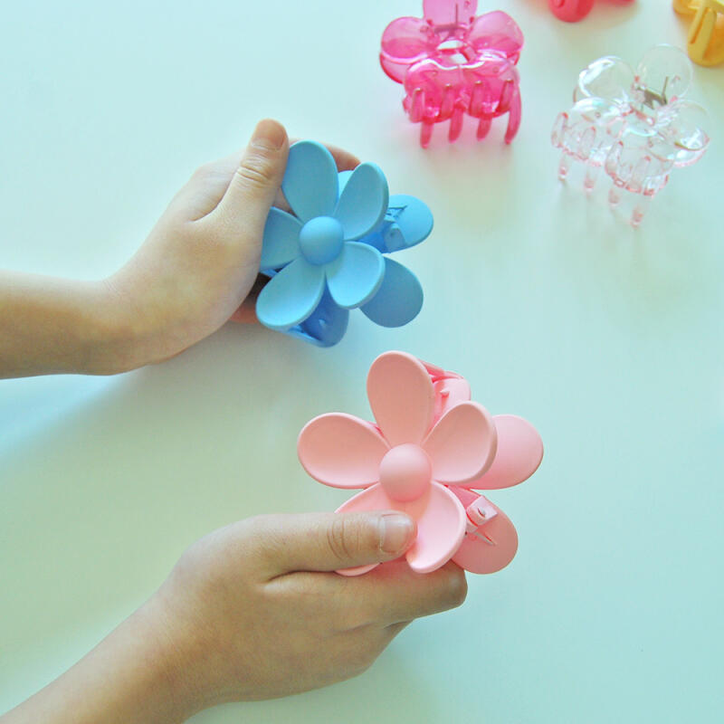 Wang Daisy Matte Updo with Half-Up Hair Clip (3) Matte green