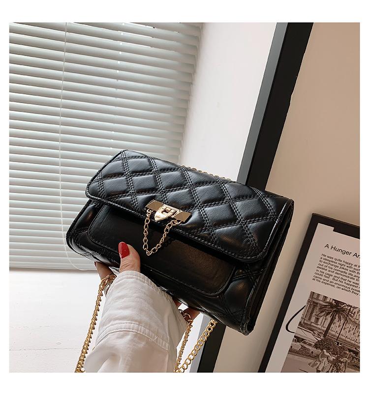 Temperament retro fashion shoulder bag women's 2025 new simple trend diamond chain crossbody small square bag